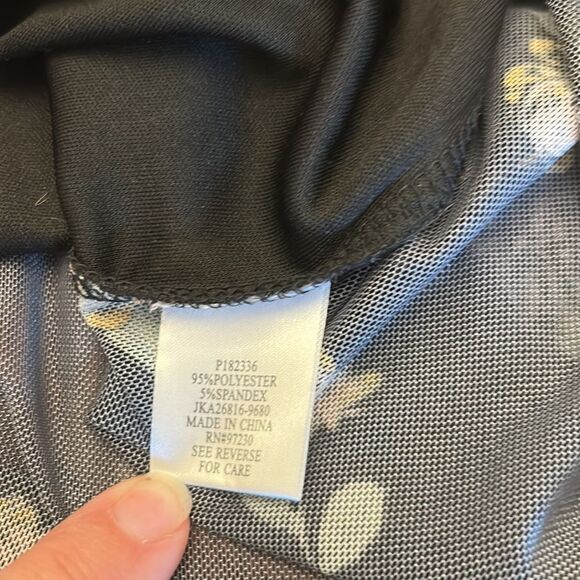 Almost Famous black floral sheer short sleeve top Ruffle neckline Size XL EUC - Picture 9 of 9